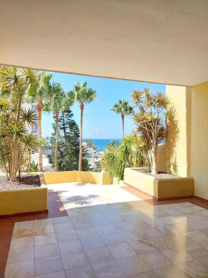 Fantastic 2 Bedrooms, Just 20 Meters From Ocean Playa de las Americas
