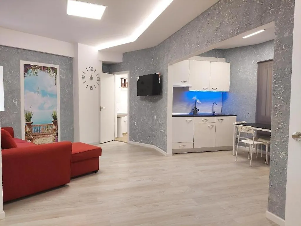 Apartment Fantastic 2 Bedrooms, Just 20 Meters From Ocean Playa de las Americas